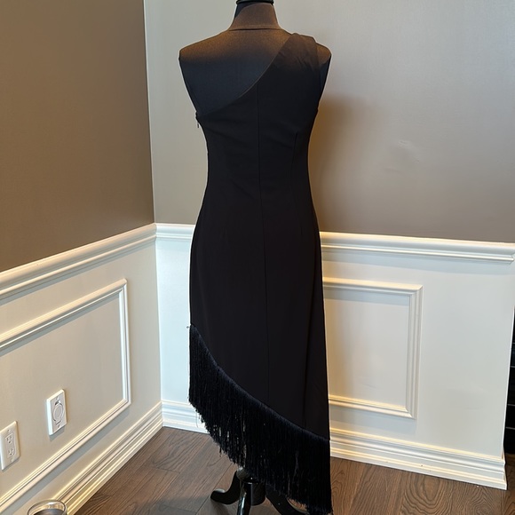 VINCE CAMUTO High-Low Fringe-Hem Midi Dress - Picture 15 of 16